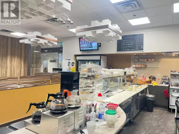 Toronto (willowdale East), ON M2N6P4,5255 YONGE STREET