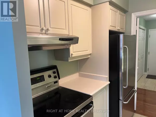 Toronto (university), ON M5J2S9,71 Simcoe ST #705