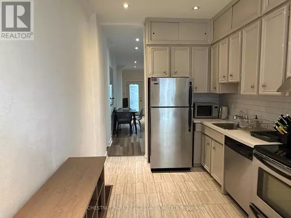 Toronto (annex), ON M5R1N3,23 BISHOP STREET