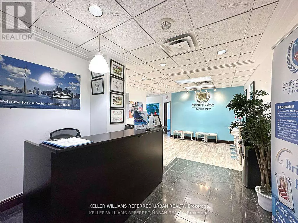 Toronto (waterfront Communities), ON M5V3E7,477 Richmond ST West #508