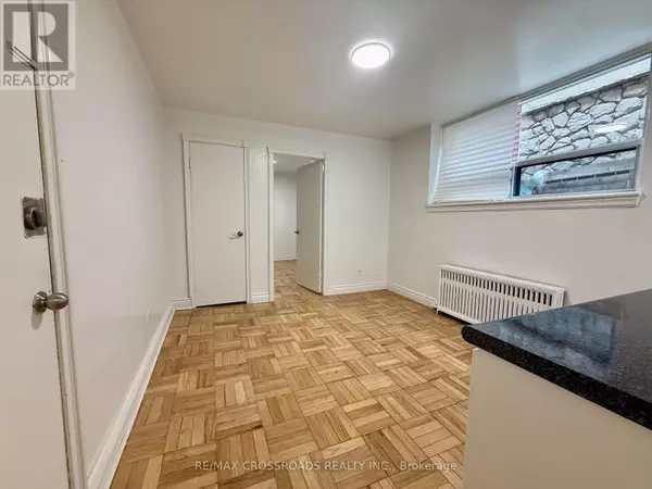 Toronto (lawrence Park South), ON M4N2J3,2770 Yonge ST #B3