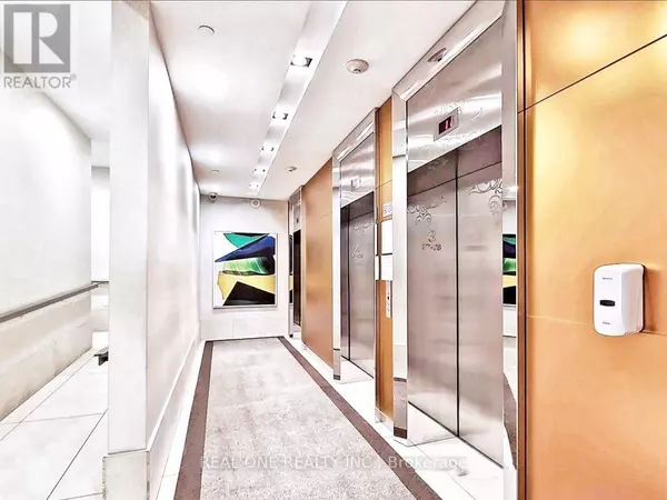 Toronto (bay Street Corridor), ON M5S1Z6,832 Bay ST #1801