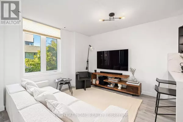 Toronto (niagara), ON M6J3W6,43 SUDBURY ST #4304