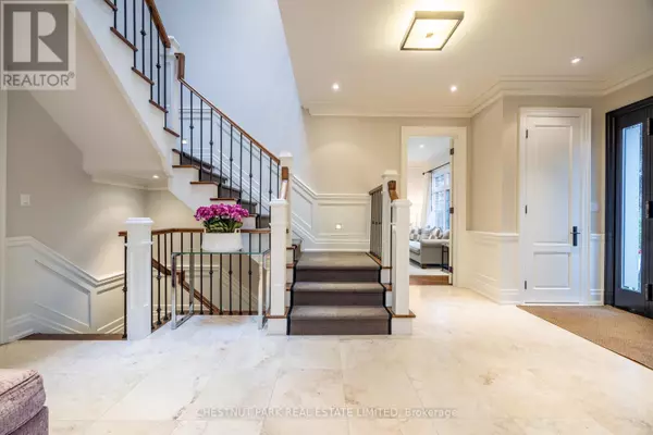 Toronto (bridle Path-sunnybrook-york Mills), ON M4N3H5,102 MILDENHALL ROAD