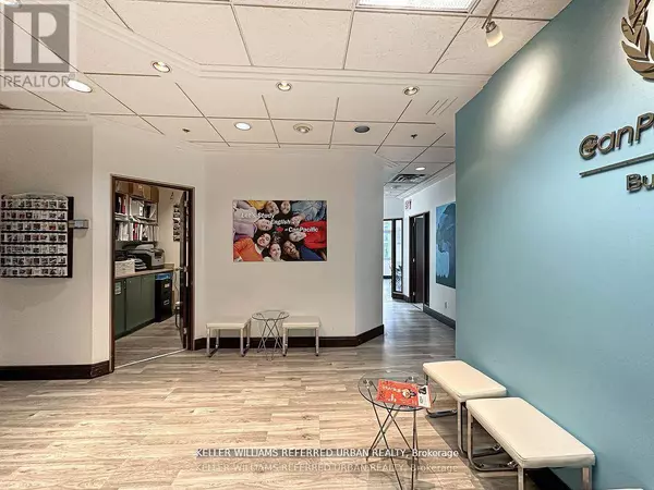 Toronto (waterfront Communities), ON M5V3E7,477 Richmond ST West #508