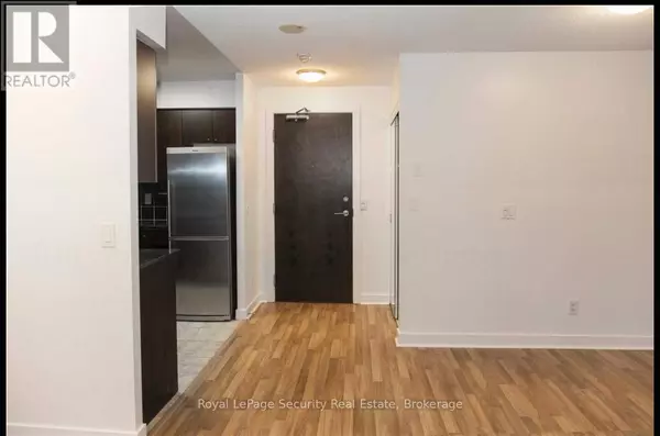 Toronto (niagara), ON M6K3R9,50 Lynn Williams ST #301