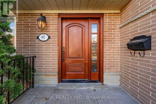 Toronto (st. Andrew-windfields), ON M2P1C5,87 MUNRO BOULEVARD
