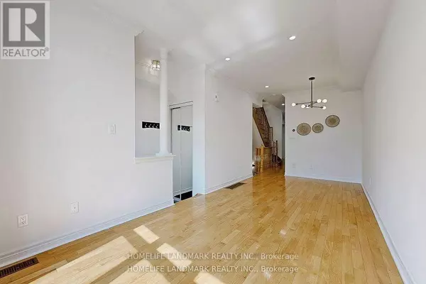 Toronto (newtonbrook West), ON M2M4M4,19 ENGLISH GARDEN WAY