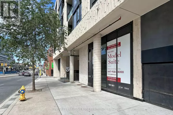 Toronto (oakwood Village), ON M6C0A4,840 St Clair AVE West #804