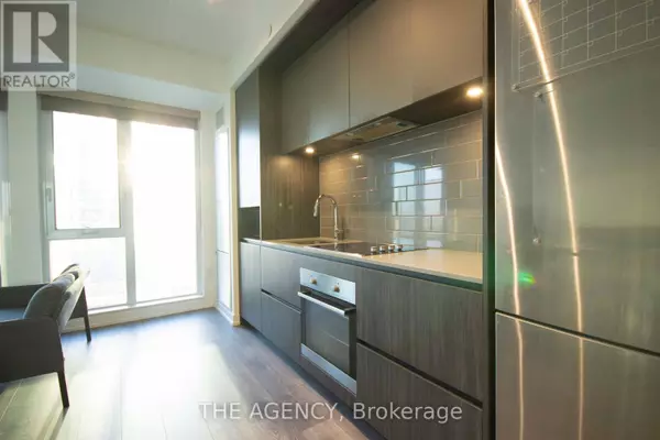 225 Sumach ST #1702, Toronto (regent Park), ON M5A0P8