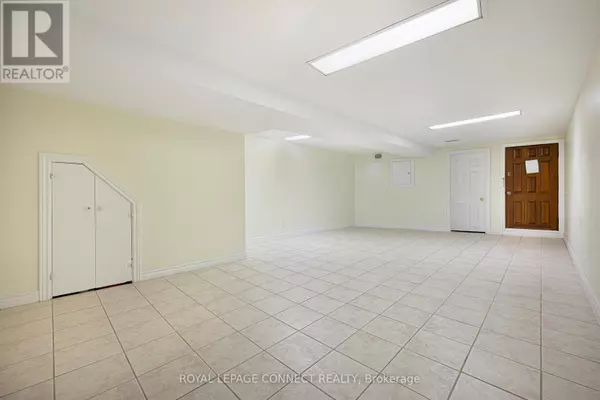 Toronto (niagara), ON M6J2L4,246 Niagara ST #Lower