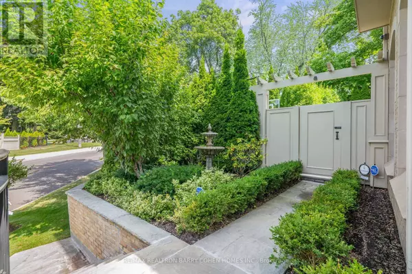 Toronto (forest Hill South), ON M5P2R5,100 OLD FOREST HILL ROAD