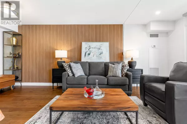 Toronto (niagara), ON M6K3M9,1029 King ST West #826