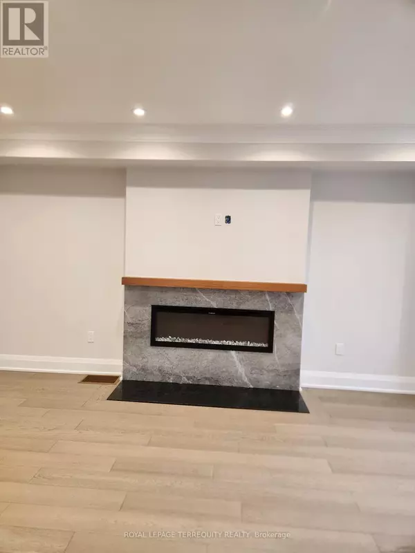 Toronto (bedford Park-nortown), ON M5M1B6,341 LAWRENCE AVENUE W