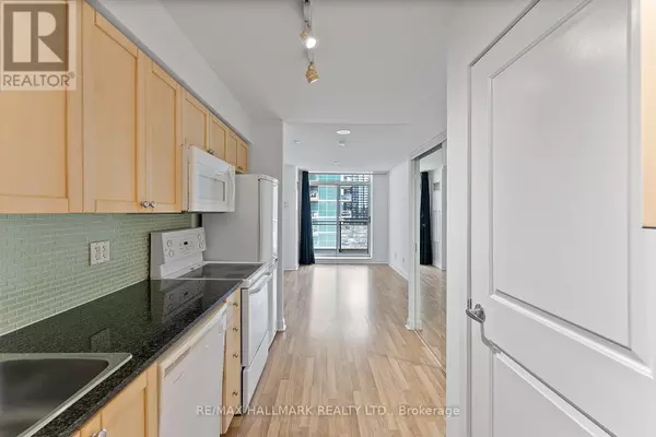 Toronto (niagara), ON M6K3R9,50 Lynn Williams ST #902