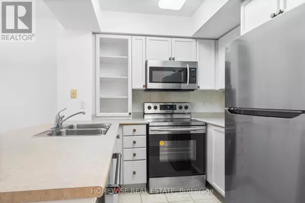 Toronto (rosedale-moore Park), ON M4W1H4,388 Bloor ST East #601