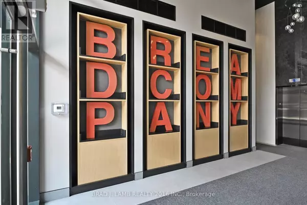 Toronto (kensington-chinatown), ON M5T0E5,195 McCaul ST #705