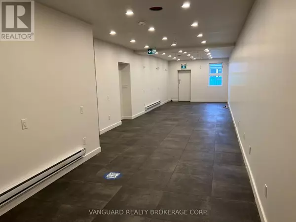 Toronto (oakwood Village), ON M6E2H7,1623 EGLINTON AVENUE