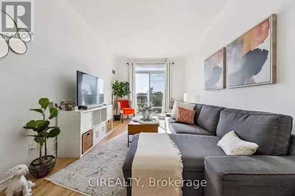 Toronto (clanton Park), ON M3H6C7,4200 Bathurst ST #413