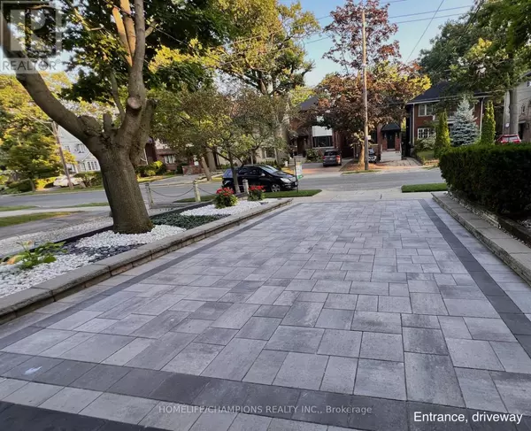 Toronto (rosedale-moore Park), ON M4T1P3,291 ST CLAIR AVENUE E