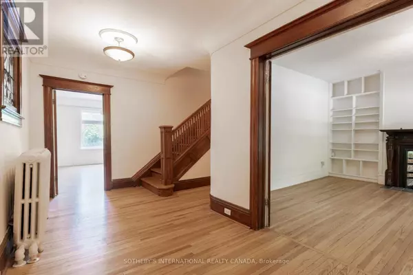 Toronto (trinity-bellwoods), ON M6J2V7,277 CRAWFORD STREET