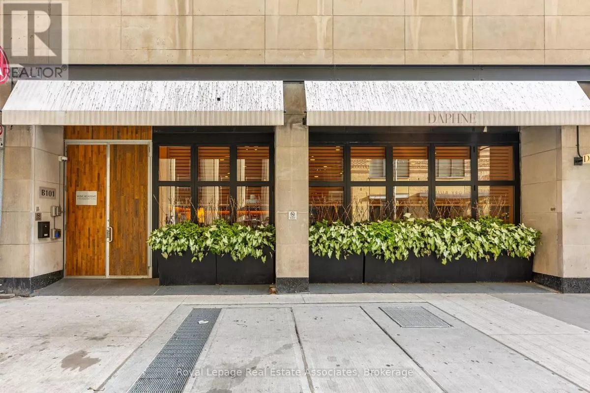 Toronto (bay Street Corridor), ON M5H1Z5,67 Richmond ST West #B101