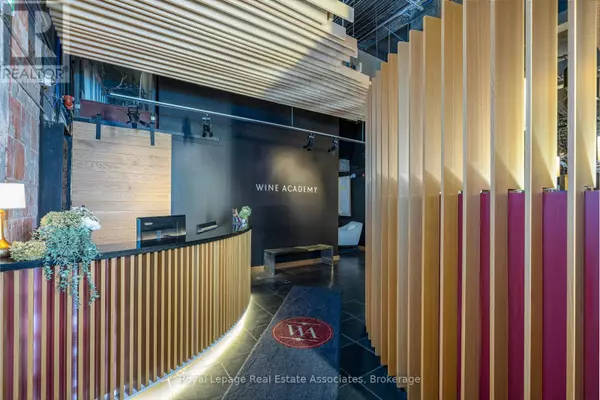 Toronto (bay Street Corridor), ON M5H1Z5,67 Richmond ST West #B101