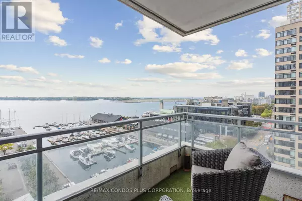 230 Queens Quay West #1221, Toronto (waterfront Communities), ON M5J2Y7