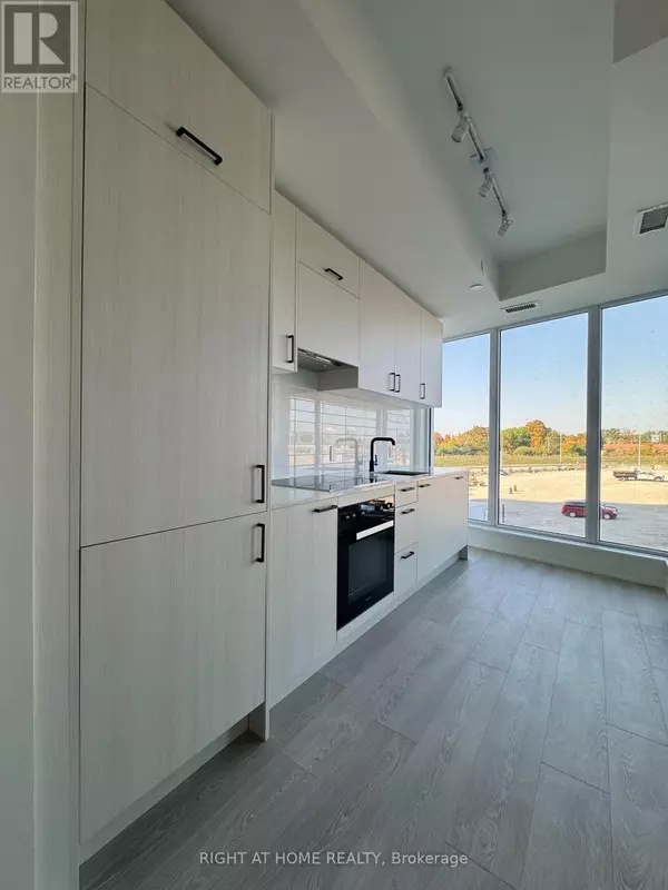 Toronto (banbury-don Mills), ON M3C1H7,1 Kyle Lowry RD #323
