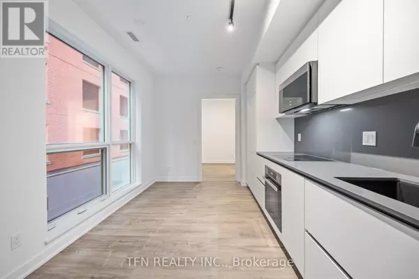 Toronto (waterfront Communities), ON M5V0W7,327 King ST West #302