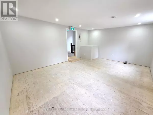 Toronto (mount Pleasant West), ON M4P2H9,2519 Yonge ST #2nd Floor
