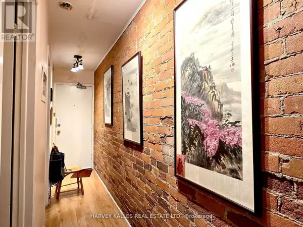 Toronto (moss Park), ON M5A2N9,105-107 PEMBROKE STREET