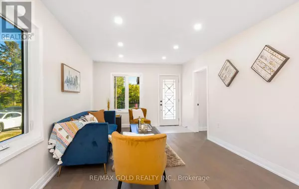 Toronto (willowdale West), ON M2R1B7,316 ELLERSLIE AVENUE