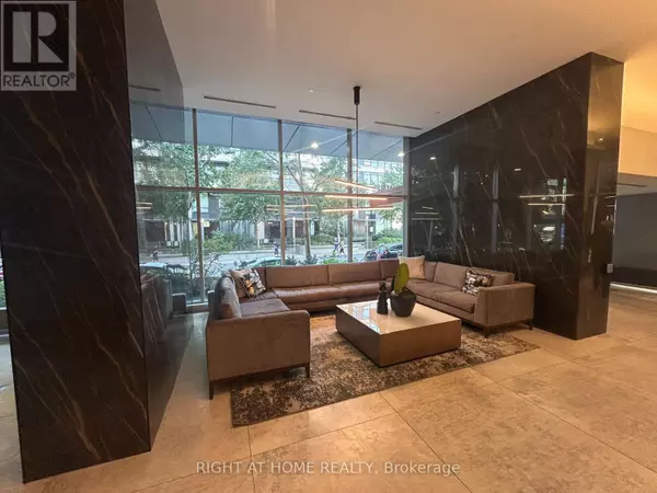 Toronto (waterfront Communities), ON M5V3Z1,25 Telegram Mews #3702