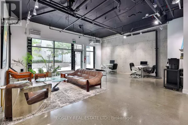 Toronto (little Portugal), ON M6J0B1,68 Abell ST #9