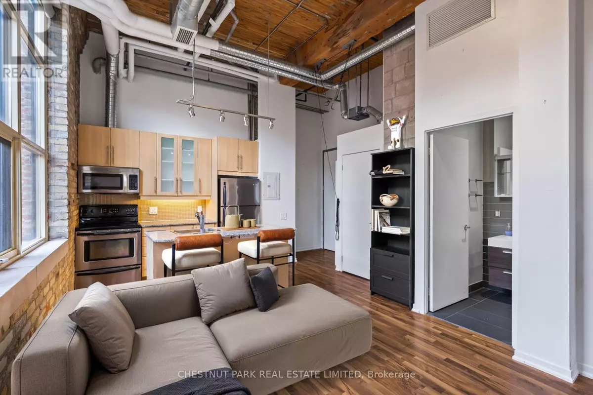 Toronto (regent Park), ON M5A2C5,736 Dundas ST East #201