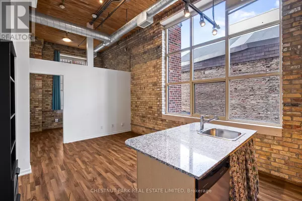 Toronto (regent Park), ON M5A2C5,736 Dundas ST East #201