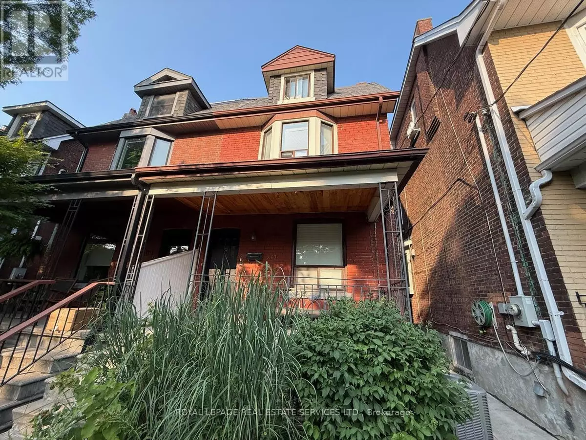 Toronto (palmerston-little Italy), ON M6G3A7,263 Grace ST #2nd Fl