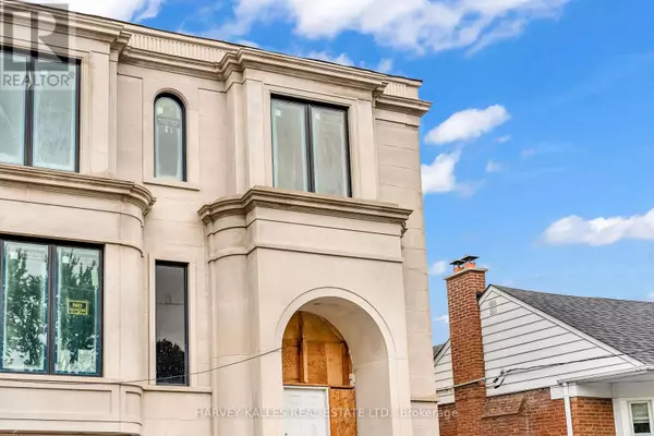 Toronto (bedford Park-nortown), ON M5M2C2,541 DELORAINE AVENUE