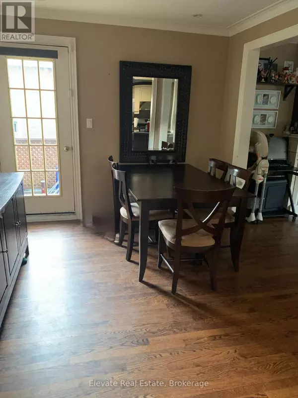 Toronto (bedford Park-nortown), ON M5M2Z2,25 BURNCREST DRIVE