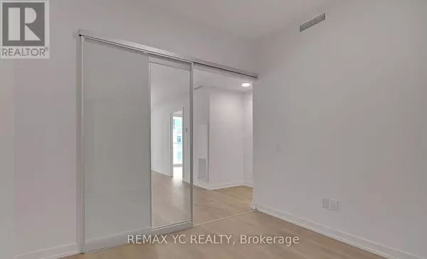 Toronto (thorncliffe Park), ON M4G0C9,33 Frederick Todd WAY #322