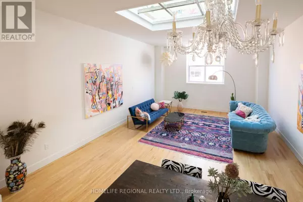 Toronto (trinity-bellwoods), ON M6J2M5,62 Claremont ST #6