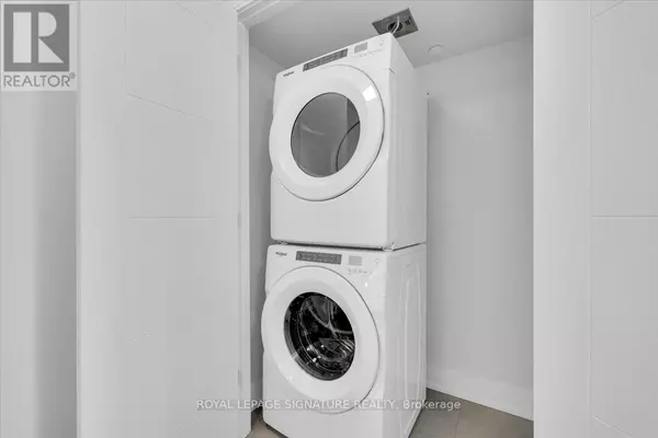 Toronto (university), ON M5S0G4,664 Spadina AVE #602