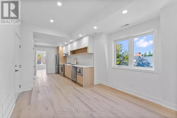 127 Northcote AVE #4, Toronto (little Portugal), ON M6J3K4