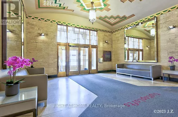 Toronto (niagara), ON M5V1A8,637 Lake Shore BLVD West #217