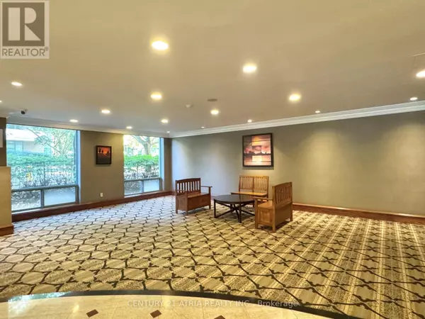 Toronto (newtonbrook East), ON M2M4K8,8 Pemberton AVE #410