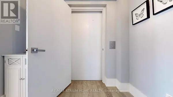 Toronto (church-yonge Corridor), ON M4Y0C7,1 Gloucester ST #715