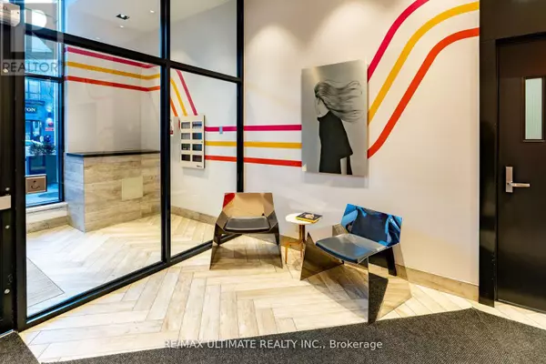 Toronto (trinity-bellwoods), ON M6J0G1,109 Ossington AVE #204