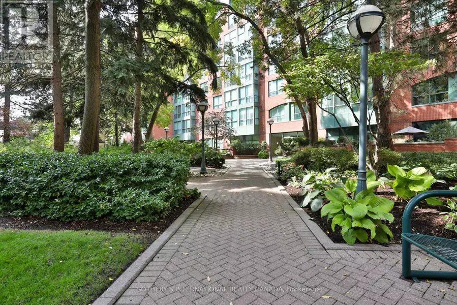 95 Prince Arthur AVE #723, Toronto (annex), ON M5R3P6