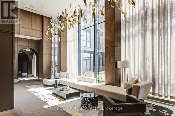 Toronto (banbury-don Mills), ON M3C0P7,30 Inn On The Park DR #4102